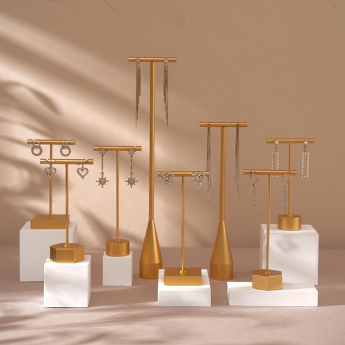 Gold metal earring holder - gold,