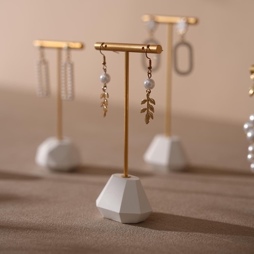 Gold bar earring - t-bar,