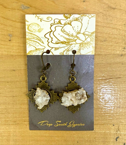 Gold tone white natural gypsum - natural,